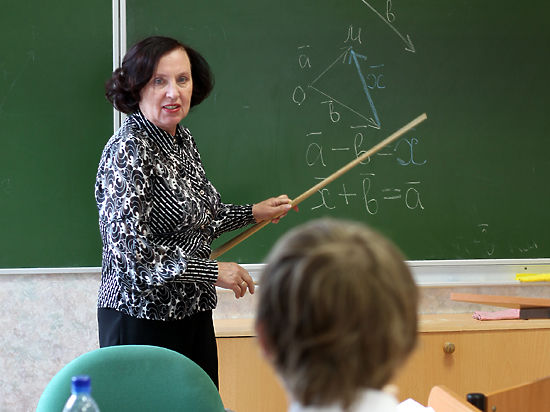 В регионах сложилась катастрофическая ситуация с зарплатами учителей В регионах сложилась катастрофическая ситуация с зарплатами учителей